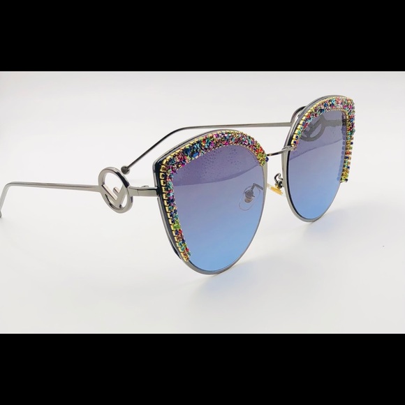 New two tone Multi color rhinestones, so elegant. BBG line of the sunglasses. - Picture 2 of 3